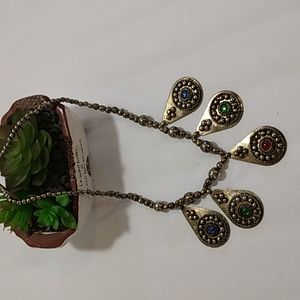 Vintage Unsigned  necklace